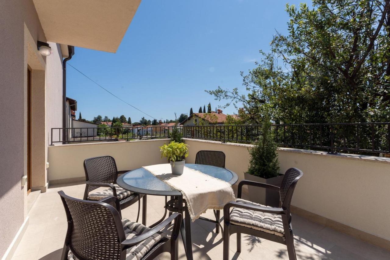 Apartments Alloro By Seeadria Agency Novigrad  Exterior photo